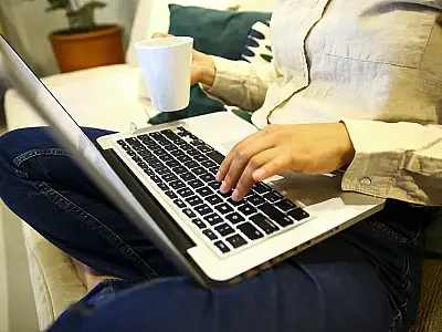 Proporção de quem estava em home office recua em 2024 e chega a 7,9%
