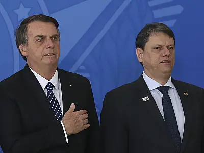 Bolsonaro inclui Tarcísio de Freitas como testemunha em defesa em caso da PGR