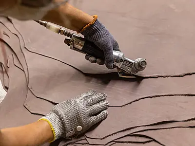 JBS e grupo VIVA firmam parceria para criar gigante global do couro