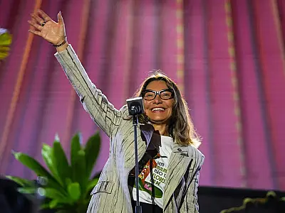 Primeira-dama compara Amazônia ao "pulso do planeta" e comete equívocos em discurso na COP30
