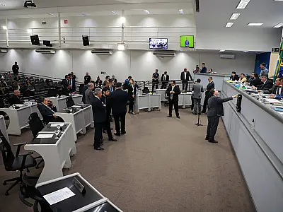 Sessão extraordinária na Câmara Municipal de Campo Grande aprova 8 projetos