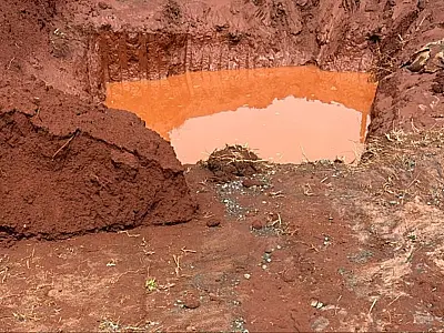Criança desaparece após sair para brincar e é encontrada morta em buraco alagado em Jaraguari