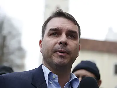 Pesquisa indica divisão do eleitorado sobre candidatura de Flávio Bolsonaro ao Planalto