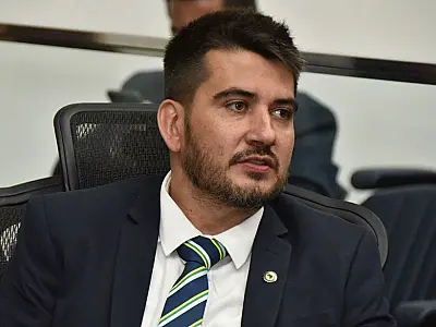 Deputado estadual Rafael Tavares condenado por 'crime de ódio'