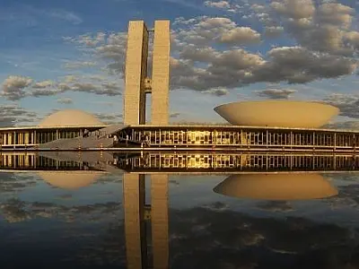 Senado vota ampliação da faixa de isenção do Imposto de Renda para salários de até R$ 5 mil