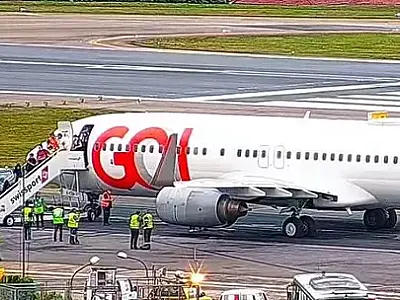 Incidente em Congonhas: asfalto cede e aeronave fica presa na pista do aeroporto em São Paulo