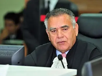 Desembargador aposentado acusa filhos de tentativa de usurpação em carta aberta