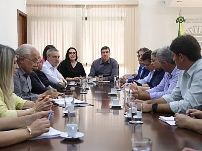 Governador Eduardo Riedel fortalece saúde em Mato Grosso do Sul e prioriza regionalização