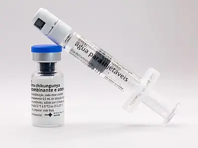 Em meio a surto, Dourados inicia vacinação contra a chikungunya