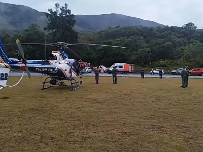Helicóptero dos Bombeiros cai durante busca por monomotor em Minas Gerais, deixando seis mortos