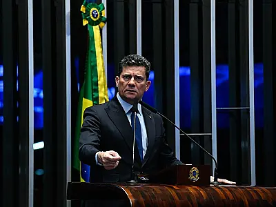 Moro apresenta emenda para restringir PEC da Blindagem após críticas