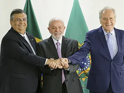 Dino apresenta PEC restritiva na Câmara que poderia vedar a nomeação de Lewandowski por Lula