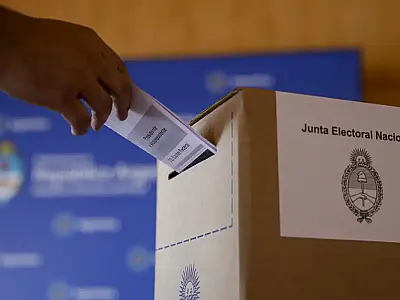 Argentinos vão às urnas para renovar Câmara e Senado neste domingo