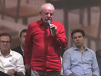 Em evento com profissionais da educação, Lula critica composição atual do Congresso
