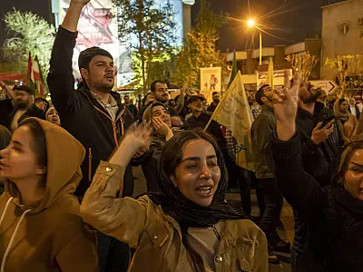 Iranianos em Teerã saem às ruas e celebram ataque contra Israel; tensão na região aumenta