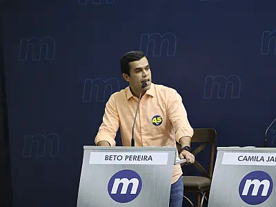 'Remédio em posto de saúde e asfalto de qualidade é pedir muito?', questiona Beto Pereira em debate