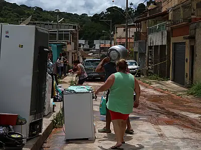 Sobe para 49 o número de mortos após temporais em Juiz de Fora e Ubá