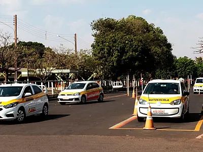 Falha técnica suspende provas práticas da CNH com novas regras no Detran-MS