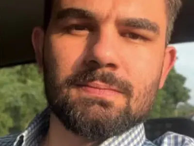 Aviador morre após ritual do "banho de óleo"; responsável foi solto após pagamento de fiança