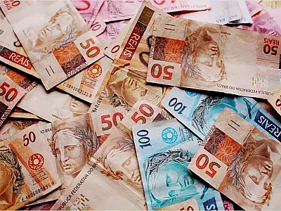 Contas públicas brasileiras pioram em 2025 com déficit, rombo em estatais e dívida em alta