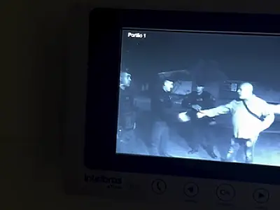 Influenciadora faz graves acusações contra o pai e diz ser alvo de tentativa de interdição
