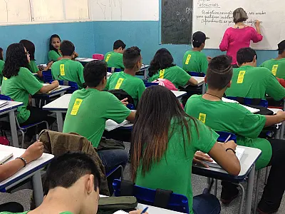 Sancionada Lei da Poupança para estudantes de baixa renda no ensino médio