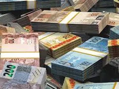 Real brasileiro atinge seu nível mais fraco em um ano em meio a preocupações fiscais