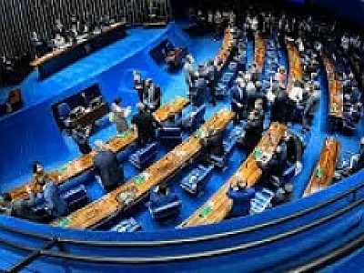 Senado cobra explicações da Meta sobre possível lucro com golpes nas redes