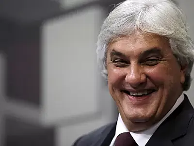 Decisão do TJ-SP determina que Delcídio pague R$ 10 mil a Lula por danos morais