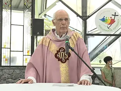 Arquidiocese de SP suspende transmissões de missas de padre Júlio Lancelotti