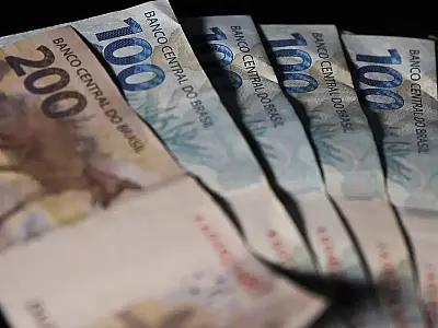 Brasileiros sacam em julho R$ 310,36 milhões esquecidos em bancos