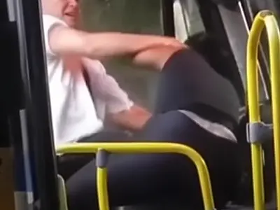 Motorista morde passageira durante briga em ônibus no Rio de Janeiro