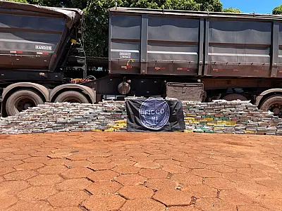 Polícia intercepta 400 kg de cocaína na BR-262 e prende motorista em Campo Grande
