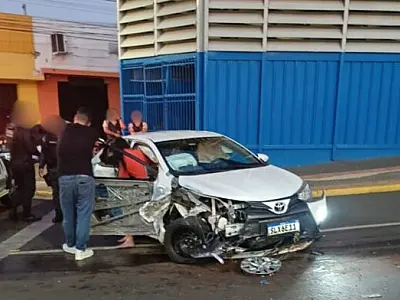Motorista embriagado colide com Camelódromo de Campo Grande e causa prejuízo de R$ 20 mil