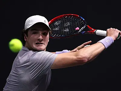 João Fonseca vira jogo e avança na estreia do Masters 1000 de Paris