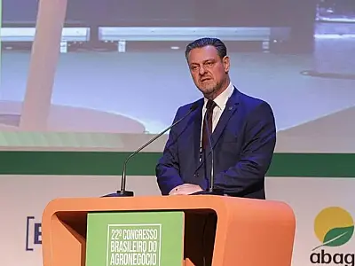 Ministro da Agricultura do Brasil critica novas regras da UE sobre desmatamento