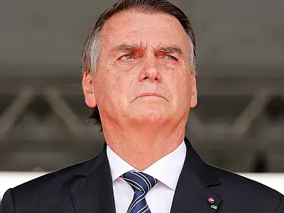 Ministro do TSE rejeita recurso de Bolsonaro e mantém inelegibilidade