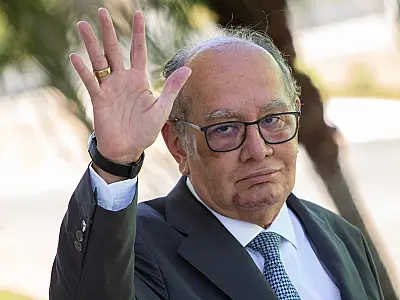Gilmar Mendes diz que decisão sobre impeachment de ministros do STF busca aplicar a Constituição
