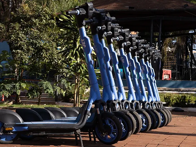 Patinetes elétricos começam a circular em Campo Grande com aluguel a partir de R$ 0,33 por minuto