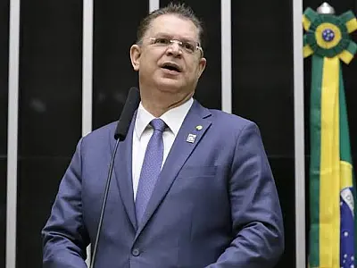 PF apura versão falsa sobre R$ 430 mil encontrados com líder da oposição,Sóstenes Cavalcante (PL)