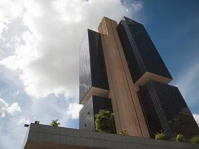 Atividade econômica brasileira cresce 0,2% em abril