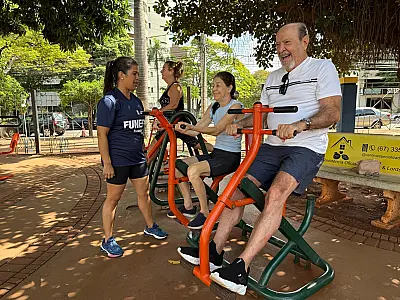 Espaço de lazer e esporte é inaugurado no Coophavila II com arena e praça revitalizada