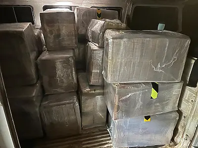 Polícia descobre mais de uma tonelada de maconha escondida em perua Kombi em Campo Grande