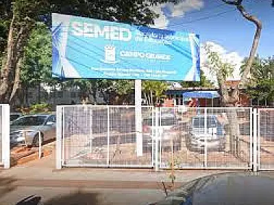 Marido de diretora é acusado de ter acesso não autorizado e de observar alunas em momentos privados