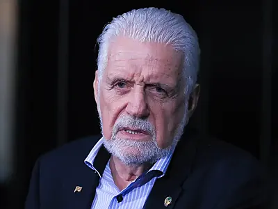 Jaques Wagner deixa liderança do governo no Senado após acordo com Lula