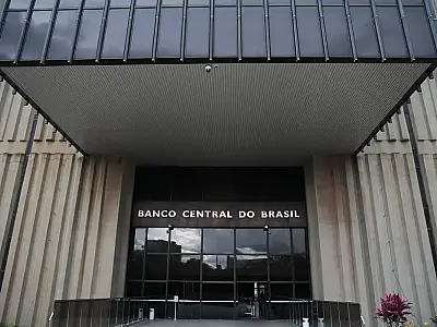 Em meio à conflito no Oriente Médio, Banco Central reduz Selic a 14,5% ao ano