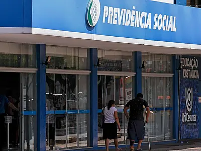 INSS concede auxílio-doença com base em documentação médica, aliviando a fila de espera
