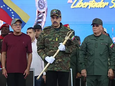 Crise entre EUA e Venezuela se agrava após marcha simbólica liderada por Maduro