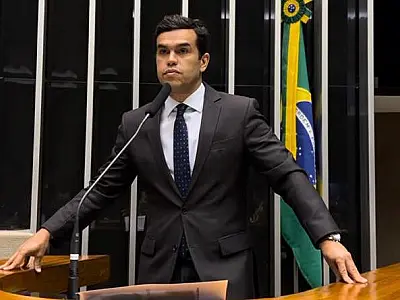 Beto Pereira pede ação urgente para mitigar impacto da queda na produção de grãos