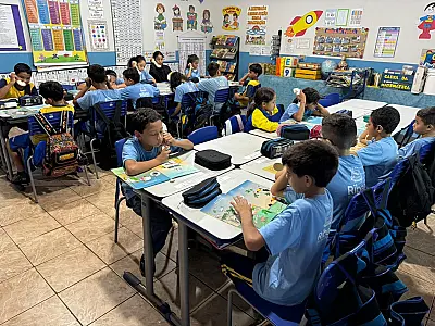 Escola rural adota 'Sussurrofone' para incentivar a leitura com livros que valorizam o Pantana